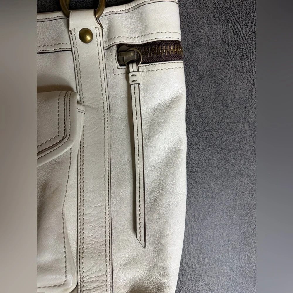 Coach Legacy 65th Anniversary Gigi Tote White Leather Shoulder Bag | 10650 - Picture 4 of 16